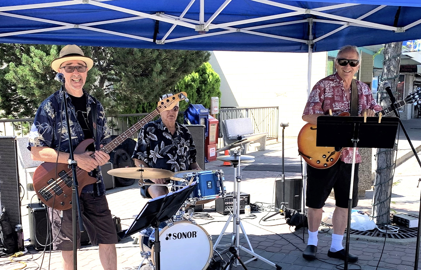 Live Music on the Patio with SO_CO – FREE Admission!