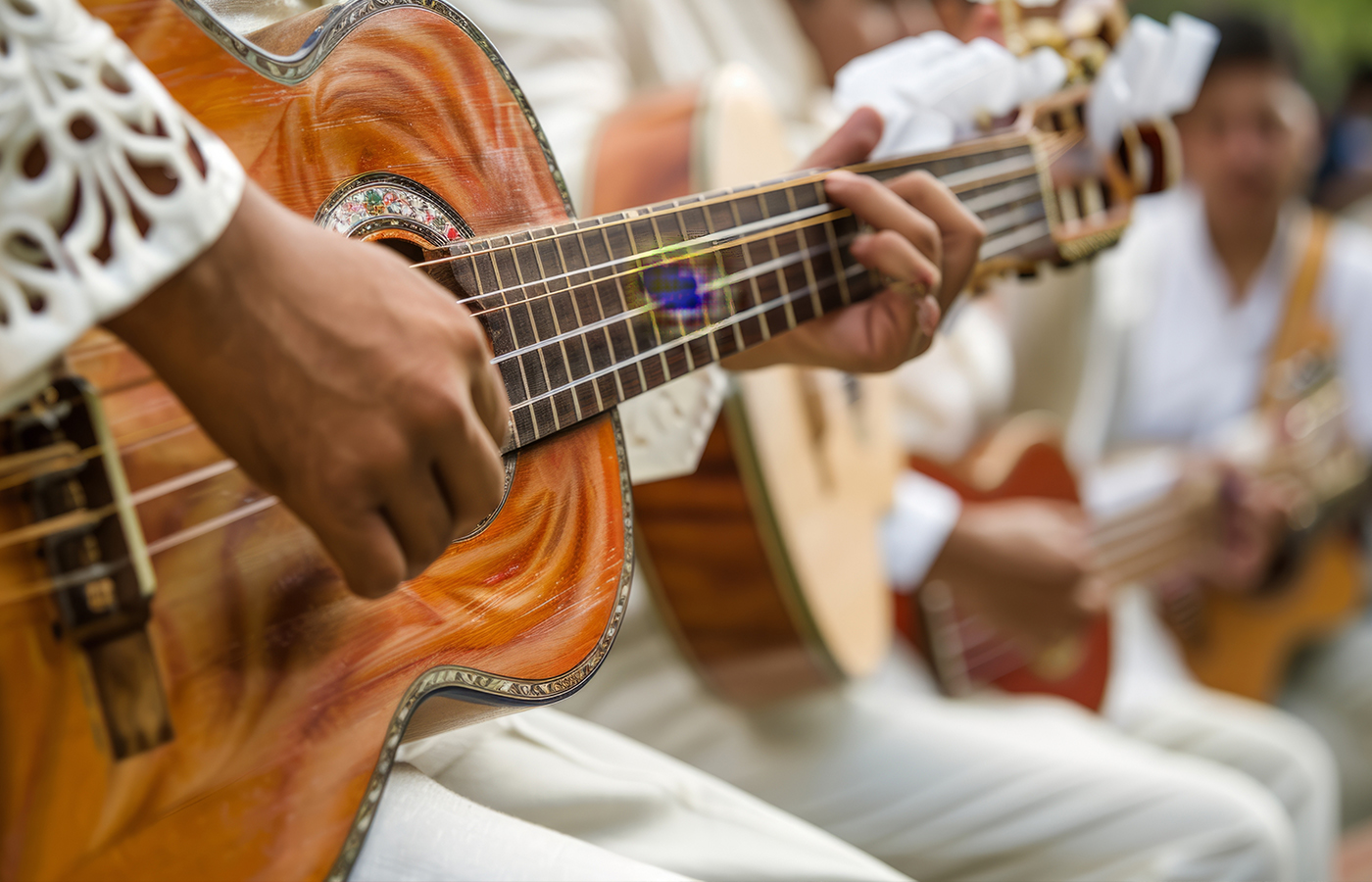 WEEKEND LIVE MUSIC